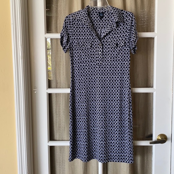 Saint Tropaz West, Button down V-neck dress - Picture 1 of 6